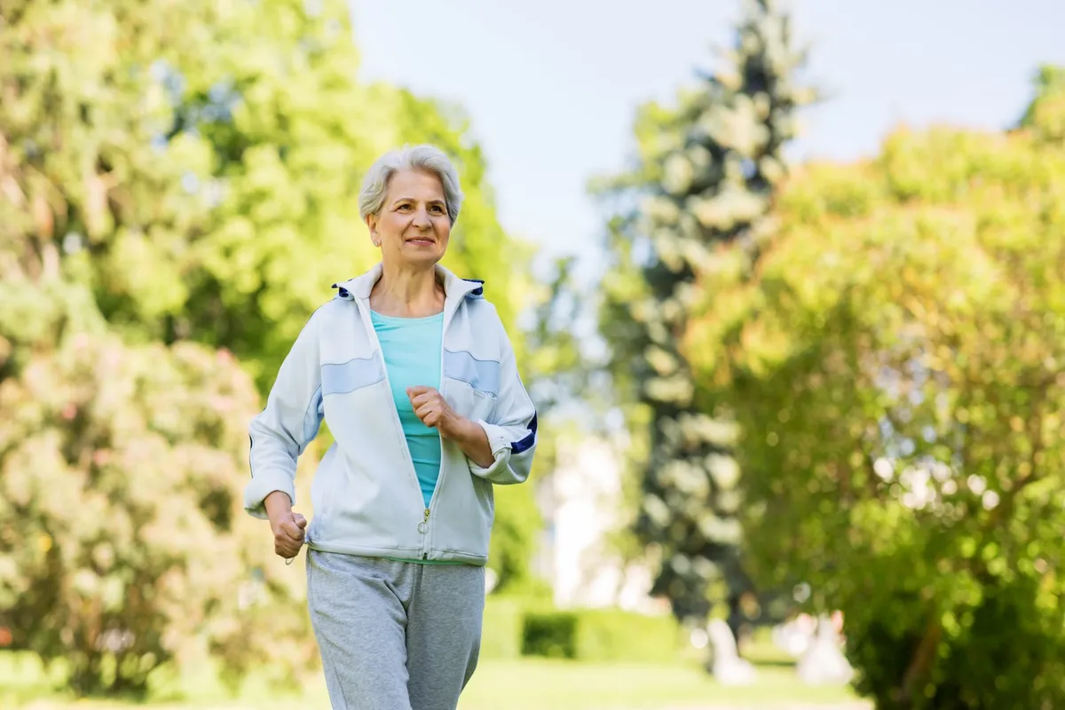 Caminar: La forma natural de aliviar el estrés en nuestro día a día
